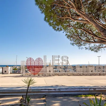 Kleine An Der Cote D'azur By Interhome * La Bouverie